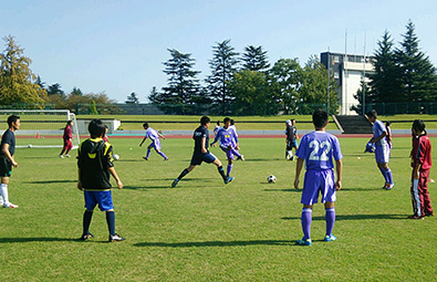 障がい者サッカーの交流試合　アミザーデサッカー大会